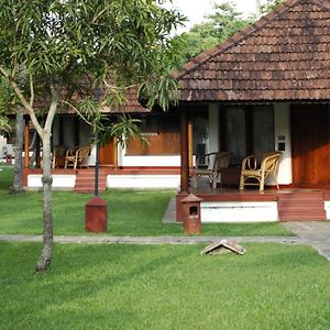 Heritage Bungalow – complimentary one-hour sunset cruise subject to weather conditions